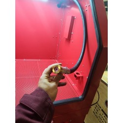 RedDog 990L- Pressure Pot Blast Cabinet